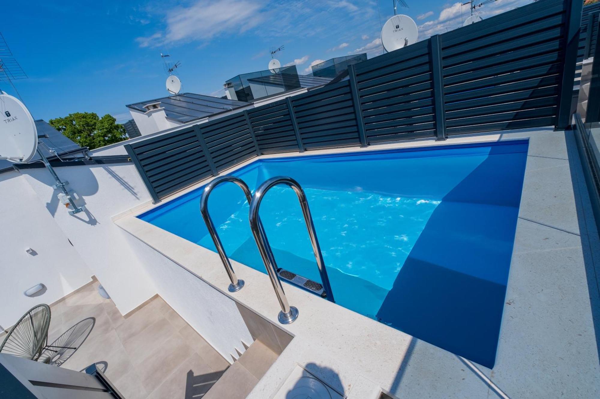 Three-Bedroom Premium Holiday Home Atmosfera With Private Pool&Sauna Vodice Exteriör bild